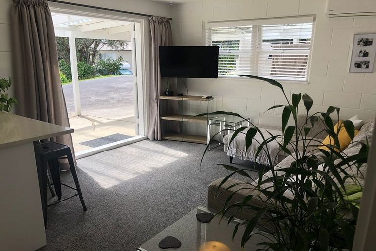 Photo of property in 120a Pah Road, Cockle Bay, Auckland, 2014