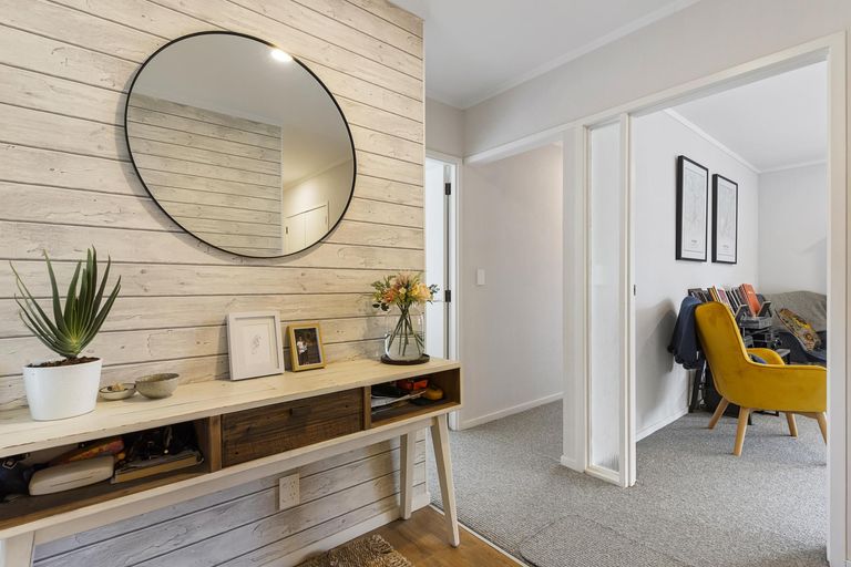 Photo of property in 2/16 Castleton Drive, Howick, Auckland, 2014