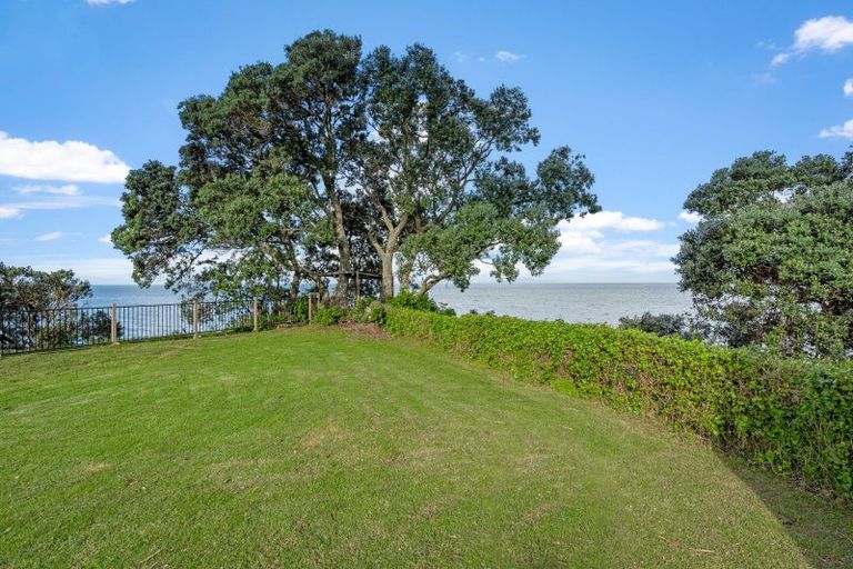 Photo of property in 881a Whangaparaoa Road, Manly, 0930