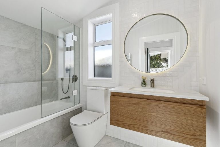 Photo of property in 40 Aparima Avenue, Miramar, Wellington, 6022