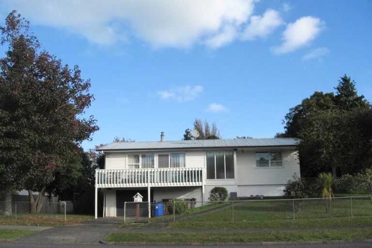 Photo of property in 147 Reeves Road, Pakuranga Heights, Auckland, 2010