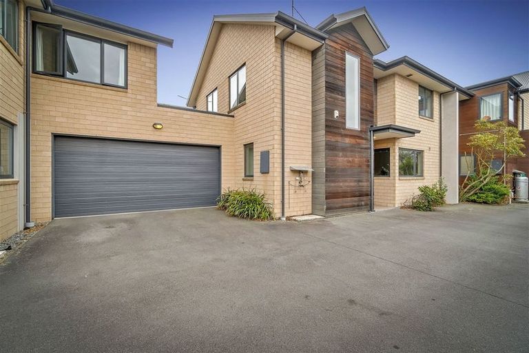 Photo of property in 15a Burdale Street, Riccarton, Christchurch, 8011