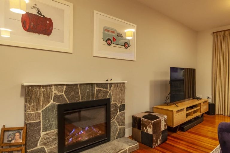 Photo of property in 121 The Parade, Paekakariki, 5034