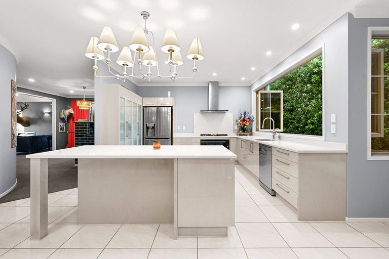 Photo of property in 18 Raungawari Drive, Huntington, Hamilton, 3210