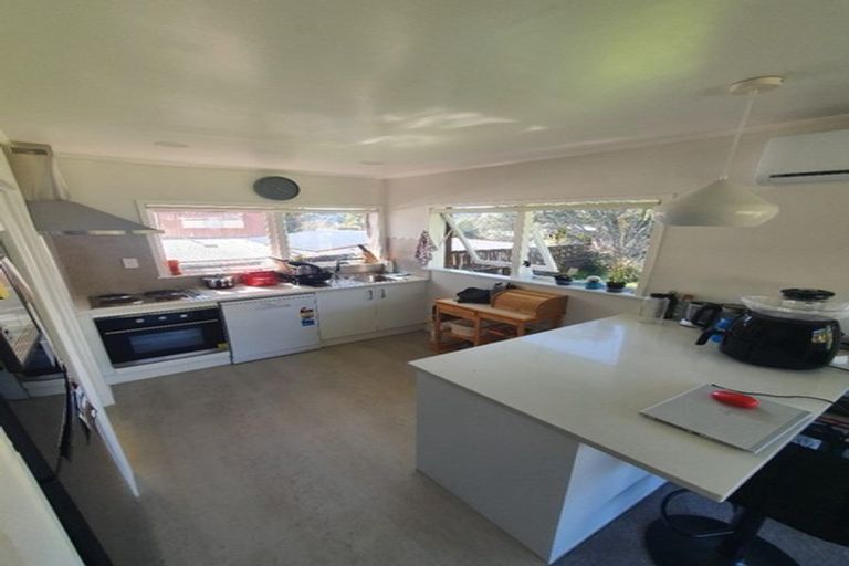Photo of property in 1/14 Lynn Road, Bayview, Auckland, 0629