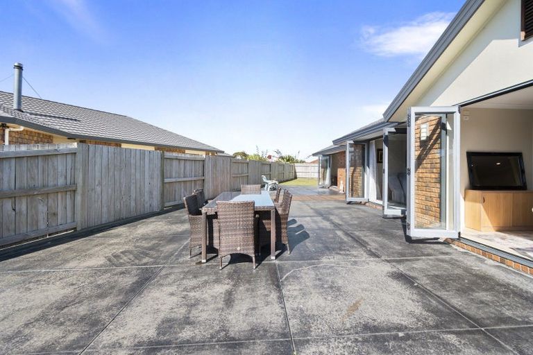 Photo of property in 42 Peter Hall Drive, Kelvin Grove, Palmerston North, 4414