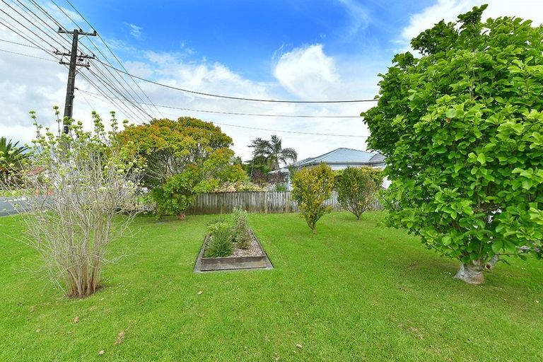 Photo of property in 207 Parkhurst Road, Parakai, 0830