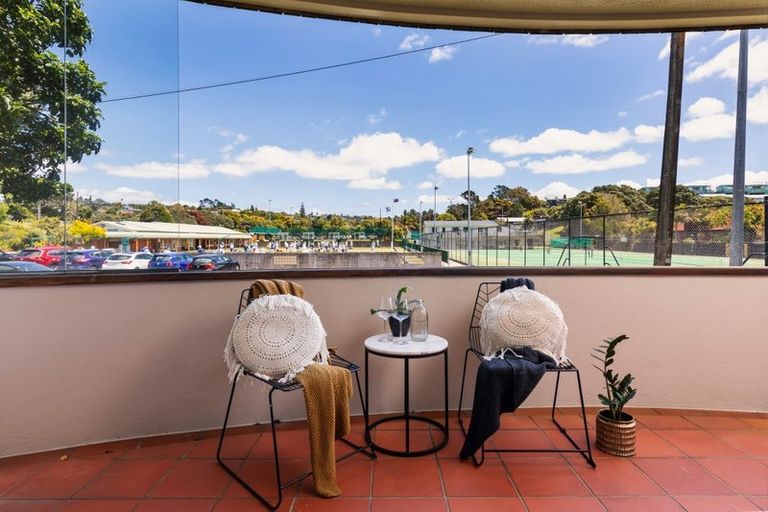 Photo of property in Norfolk Apartments, 7 Ramsgate Terrace, Mairangi Bay, Auckland, 0630