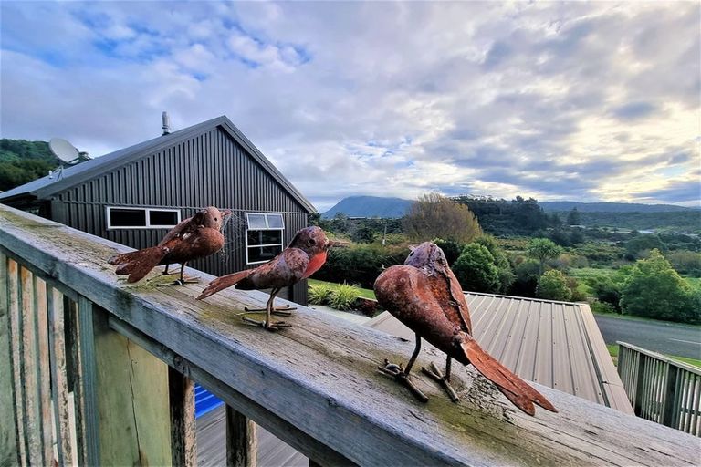 Photo of property in 49 Boons Valley Road, Waikawa, Picton, 7220