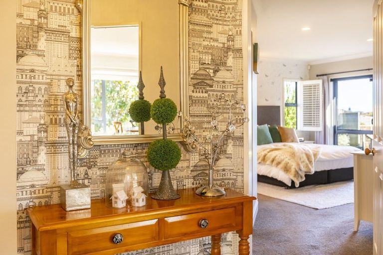 Photo of property in 32 Millennium Hill, Paraparaumu, 5032