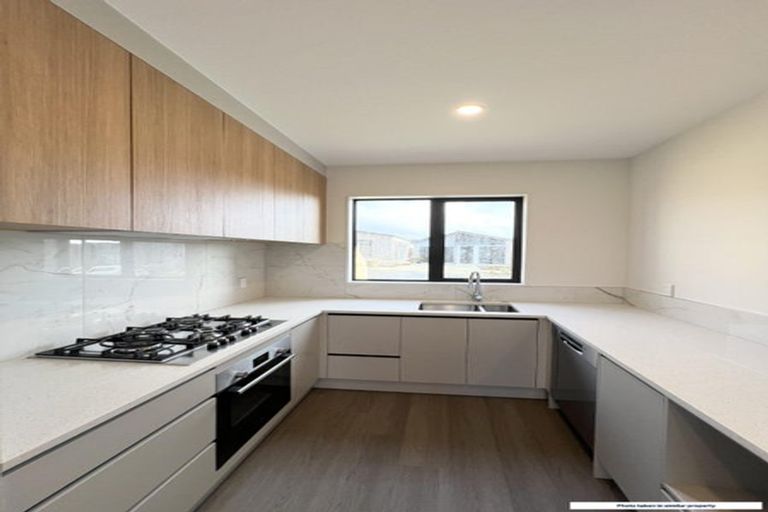 Photo of property in 42 Biokovo Street, Massey, Auckland, 0614