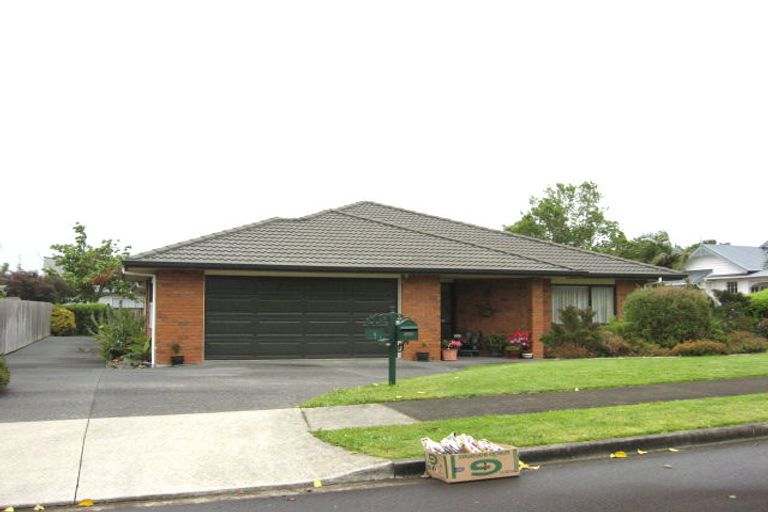 Photo of property in 4 Heenans Way, Rosehill, Papakura, 2113