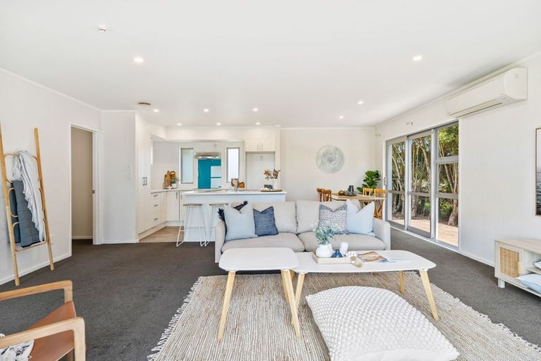 Photo of property in 15 Lowburn Avenue, Waipu, 0510