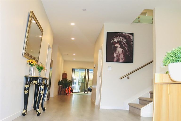 Photo of property in 6 Te Aramanu Crescent, Papakura, 2110