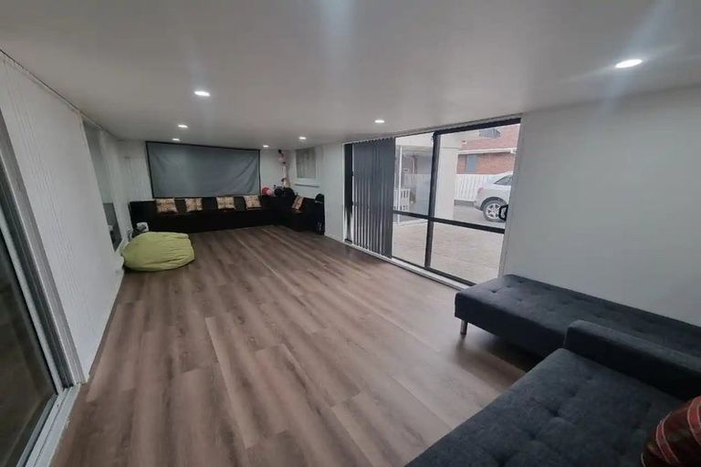 Photo of property in 18 Bellfield Road, Opaheke, Papakura, 2113