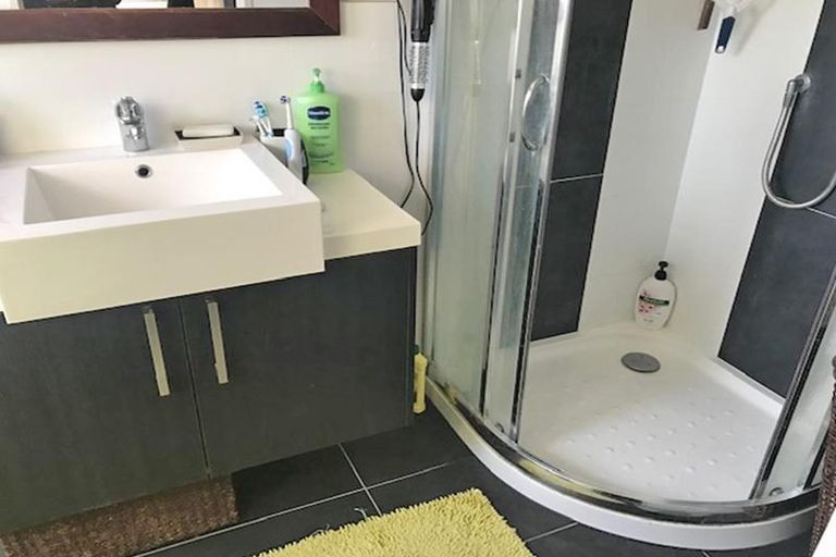 Photo of property in 39 Riverglade Parkway, Te Atatu South, Auckland, 0610