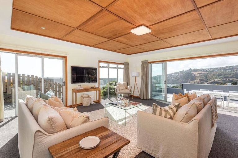 Photo of property in 25 Challenger Lane, Redcliffs, Christchurch, 8081