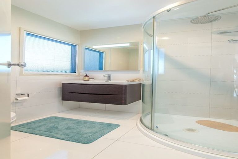 Photo of property in 150 Aberdeen Road, Campbells Bay, Auckland, 0620