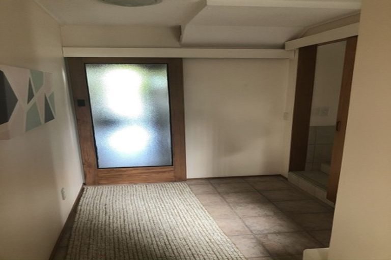 Photo of property in 45 Mana View Road, Paremata, Porirua, 5026