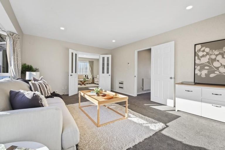 Photo of property in 2 Hatfield Place, Avonhead, Christchurch, 8042