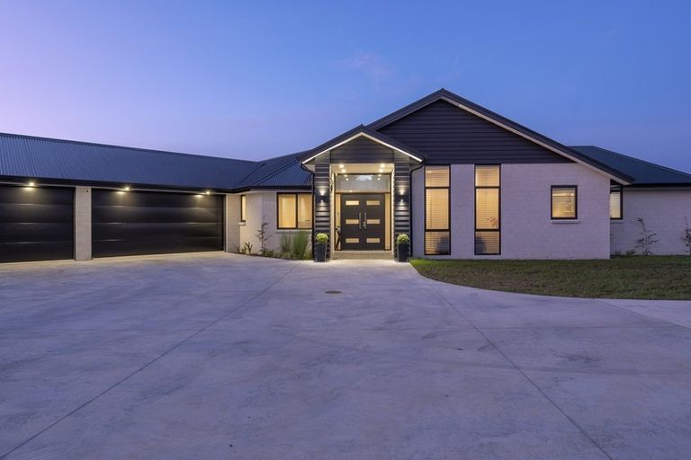 Photo of property in 25 Sarona Park Drive, Omanawa, Tauranga, 3171