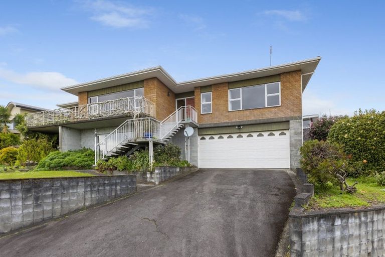 Photo of property in 5 Fairfax Terrace, Frankleigh Park, New Plymouth, 4310