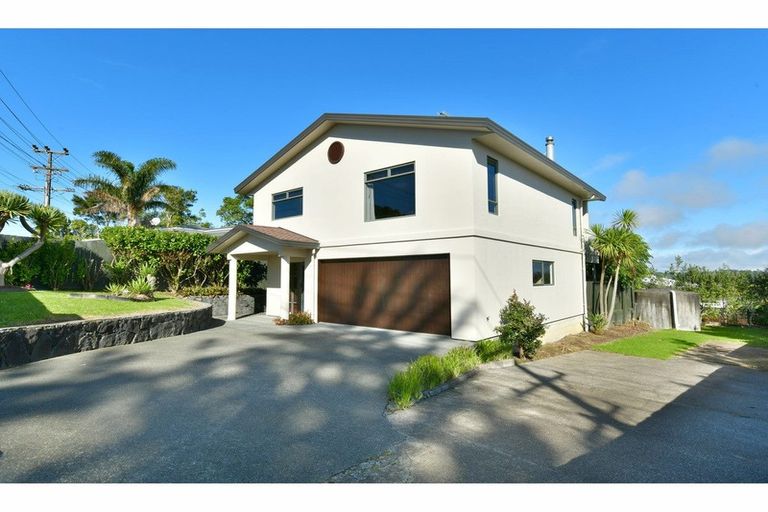 Photo of property in 81 Vipond Road, Stanmore Bay, Whangaparaoa, 0932