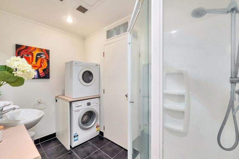 Photo of property in 1 Genesis Place, Flat Bush, Auckland, 2019