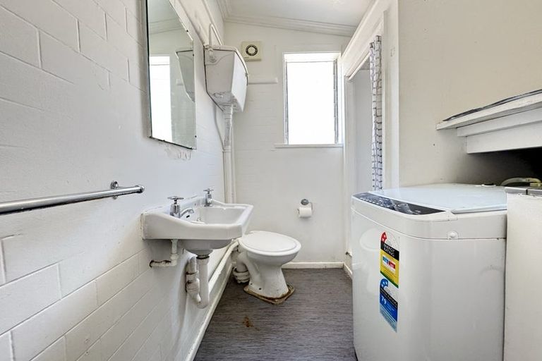 Photo of property in 5/28-28b Austin Street, Mount Victoria, Wellington, 6011