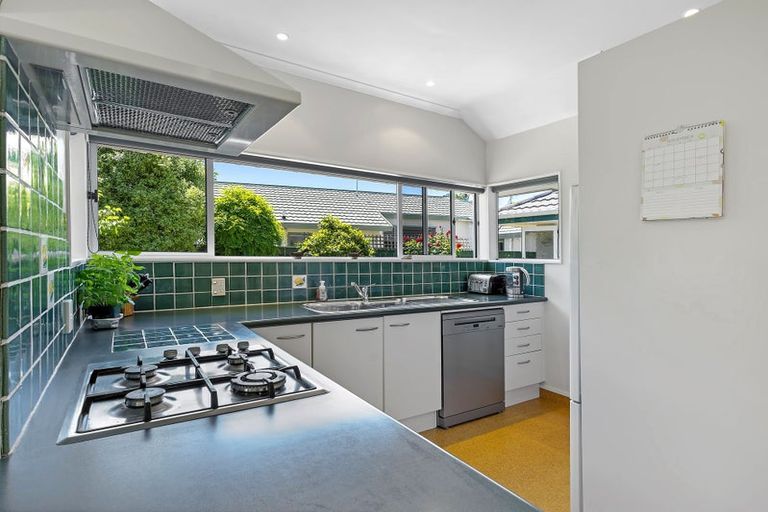 Photo of property in 9 Gresham Place, Taradale, Napier, 4112