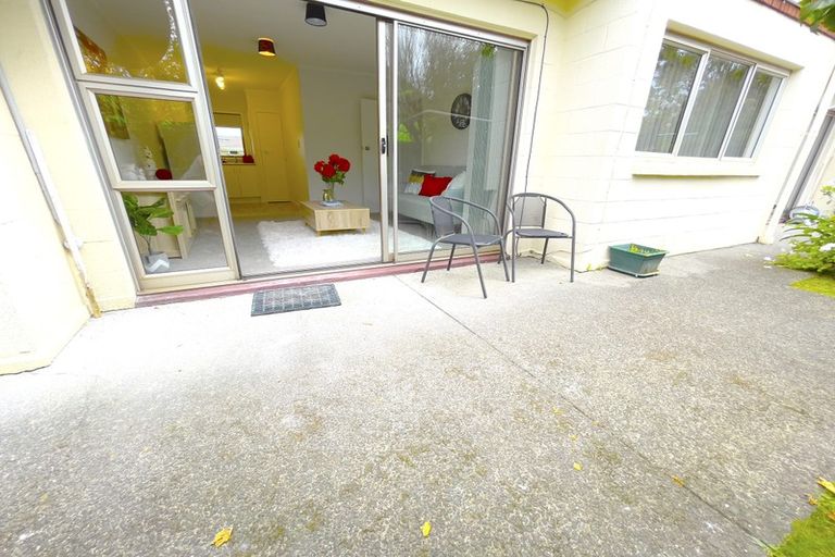 Photo of property in 4/773 Beach Road, Browns Bay, Auckland, 0630