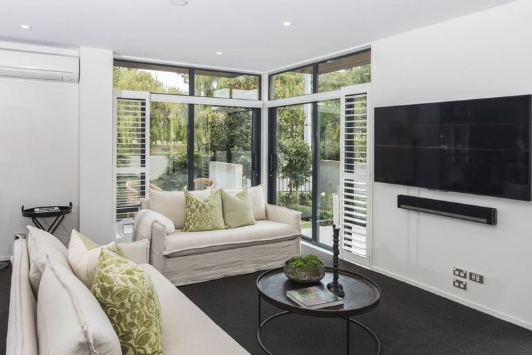 Photo of property in 1/2a Dorset Street, Christchurch Central, Christchurch, 8013