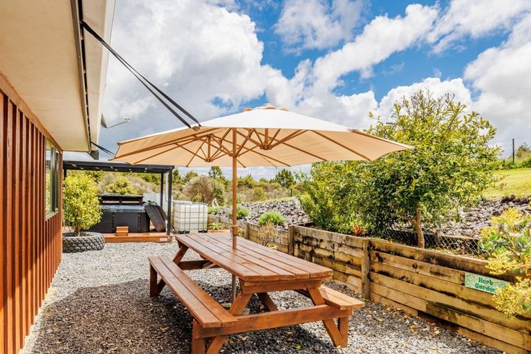 Photo of property in 233 Pigs Head Road, Whakapara, Hikurangi, 0184