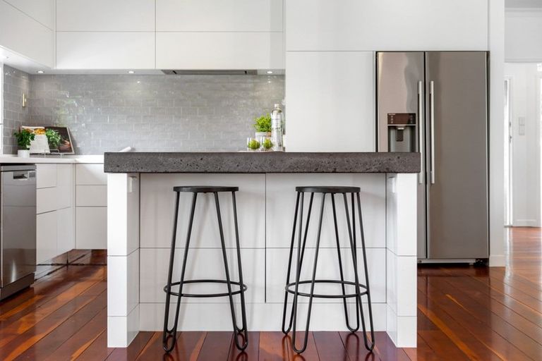 Photo of property in 70 Darraghs Road, Brookfield, Tauranga, 3110