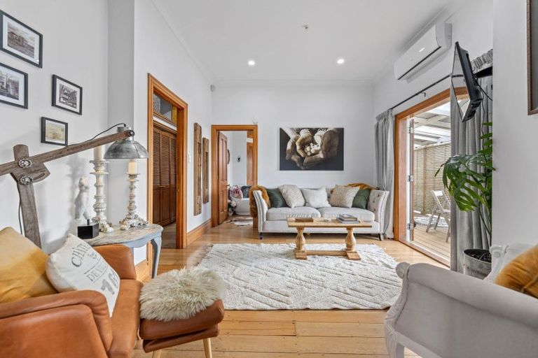 Photo of property in 12 High Street, Tirau, 3410