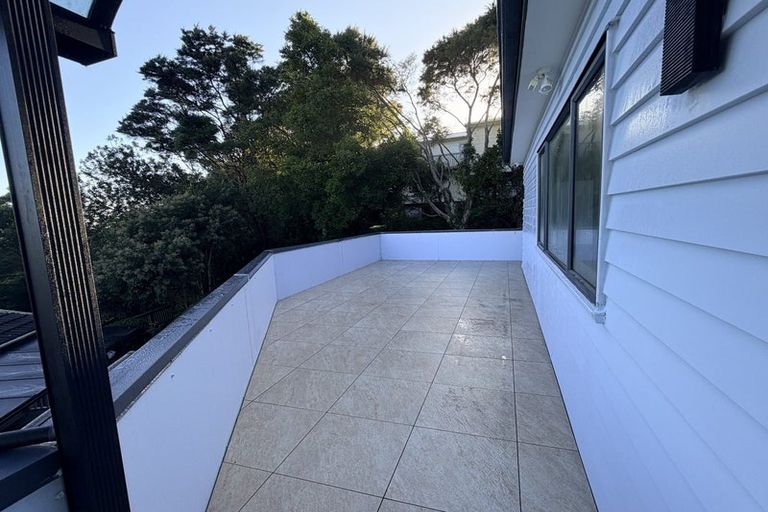 Photo of property in 2/24 Bonito Place, Bayview, Auckland, 0629