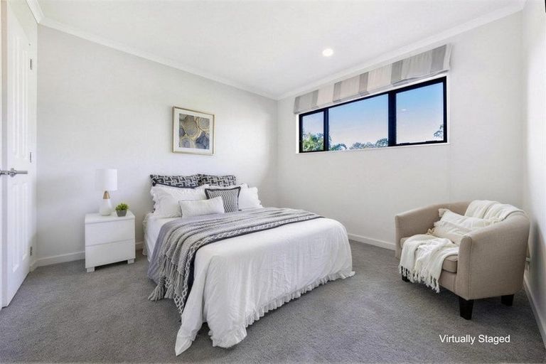 Photo of property in 22 Travis View Drive, Fairview Heights, Auckland, 0632