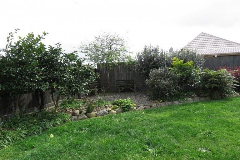 Photo of property in 1 Fuller Close, Levin, 5510