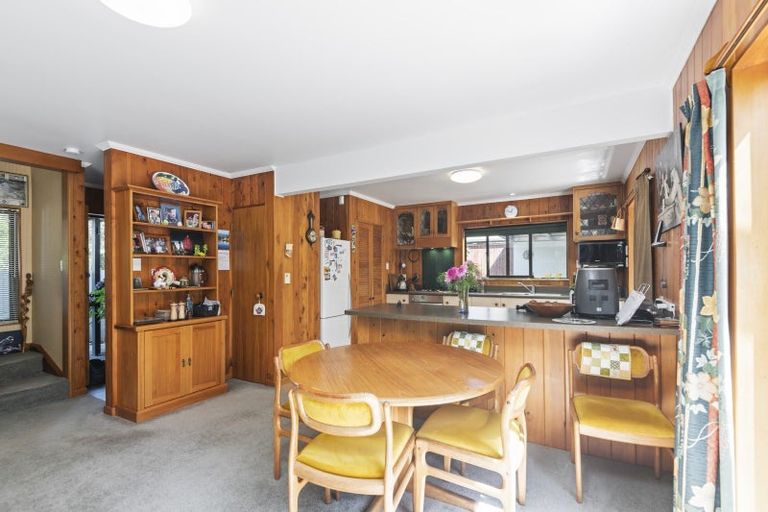 Photo of property in 138 Atawhai Road, Fitzherbert, Palmerston North, 4410