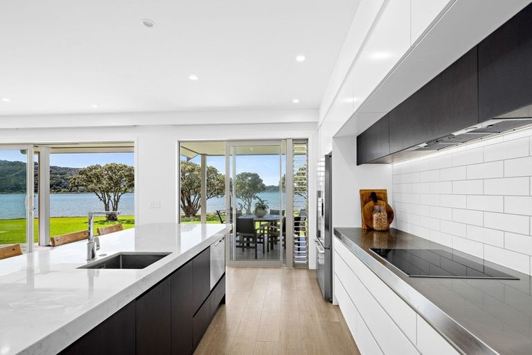 Photo of property in 40 Harbour View Road, Point Wells, Warkworth, 0986