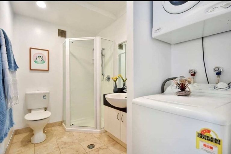 Photo of property in 15 Nelson Street, Helensville, 0800