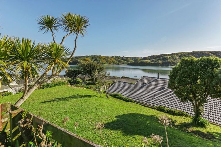 Photo of property in 14 Brora Crescent, Papakowhai, Porirua, 5024