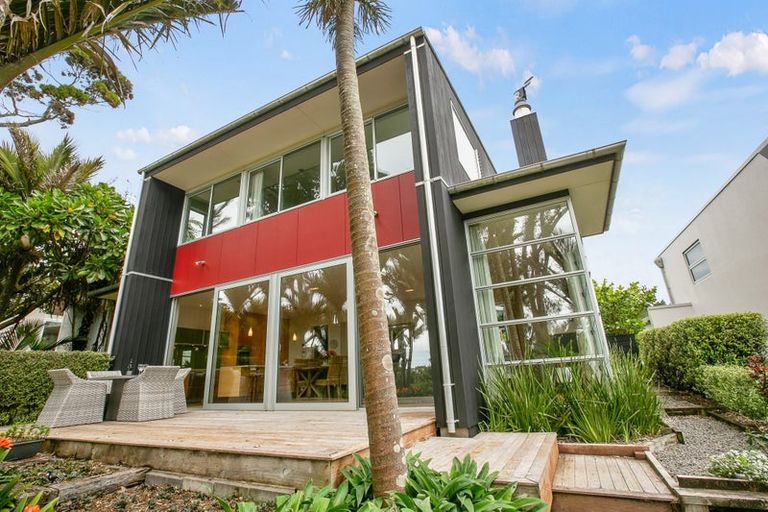 Photo of property in 11a Shearer Drive, Oakura, 4314