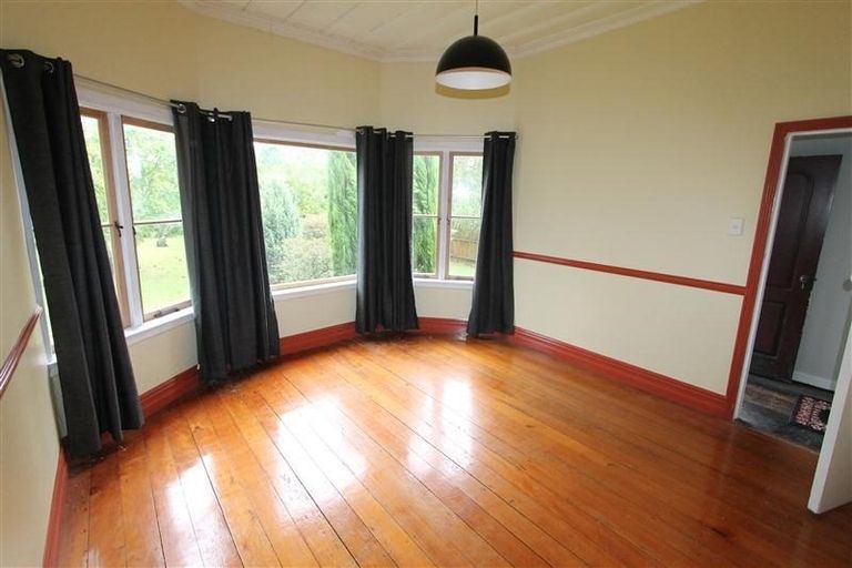 Photo of property in 27 Glenview Road, Glen Eden, Auckland, 0602