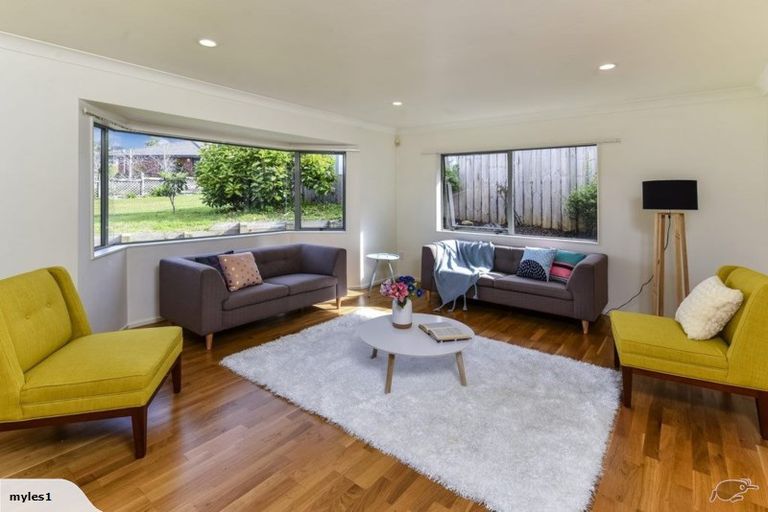 Photo of property in 12 Sophora Way, Albany, Auckland, 0632