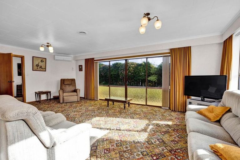 Photo of property in 84 Domett Street, Opunake, 4616