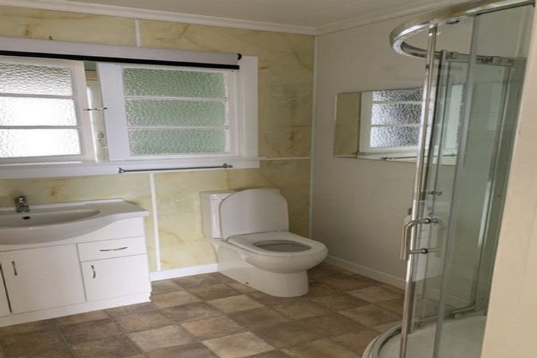 Photo of property in 12 Walker Street, Bluff, 9814