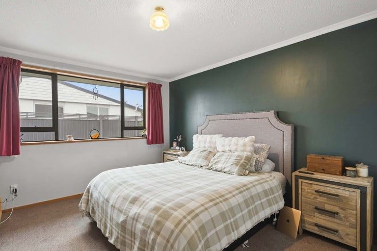 Photo of property in 37 Renfrew Street, Waikiwi, Invercargill, 9810