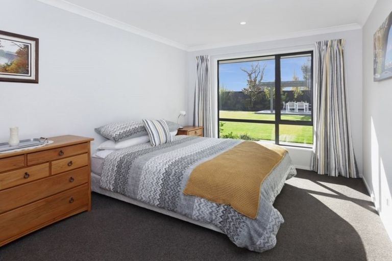 Photo of property in 9 Kohunga Crescent, Bottle Lake, Christchurch, 8083