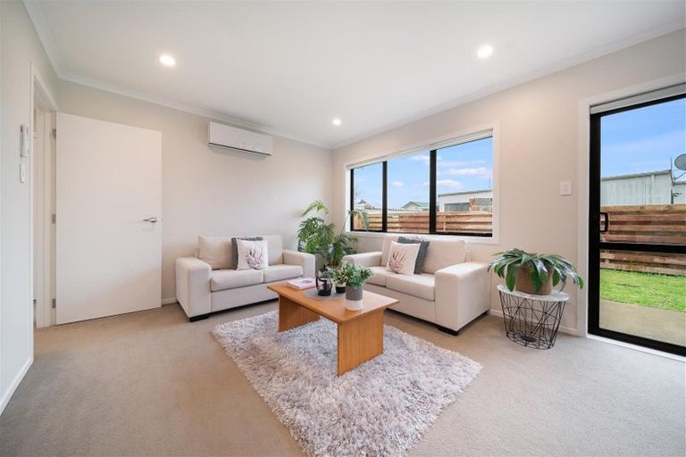 Photo of property in 2/9 Heath Street, Saint Andrews, Hamilton, 3200